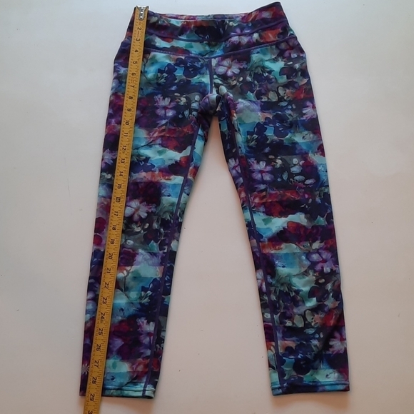 Athleta extra small Floral Fade Sonar crop legging - Picture 8 of 10